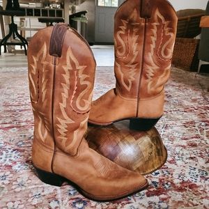 Justin Western cowboy boots